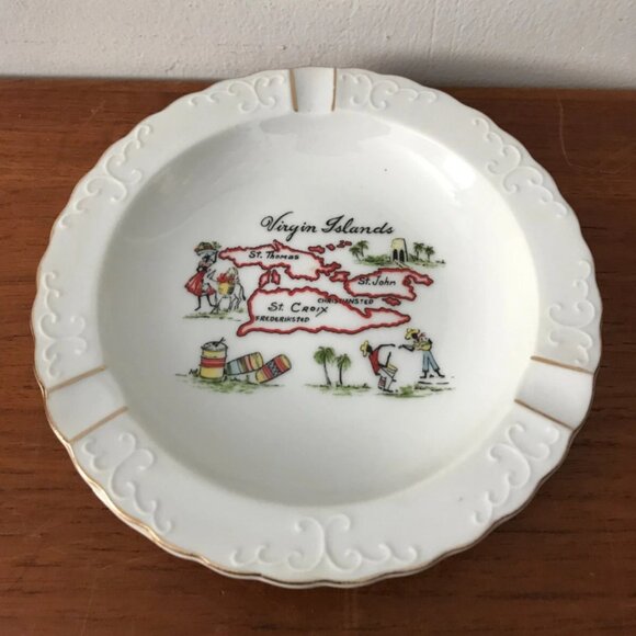 Vintage US Virgin Islands White Porcelain Hand-Painted Etched Ashtray Gold-Trim - Picture 2 of 3